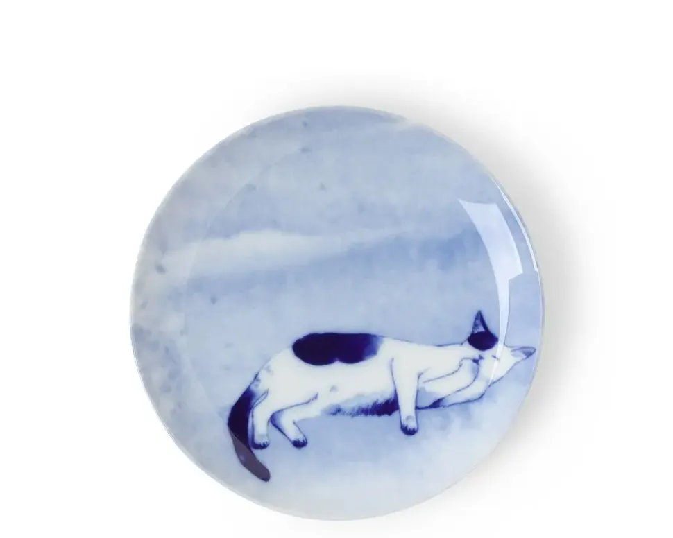 blue_cat_on_side_plate_1.webp MIYA Company Plates^Blue Cat On Side Plate