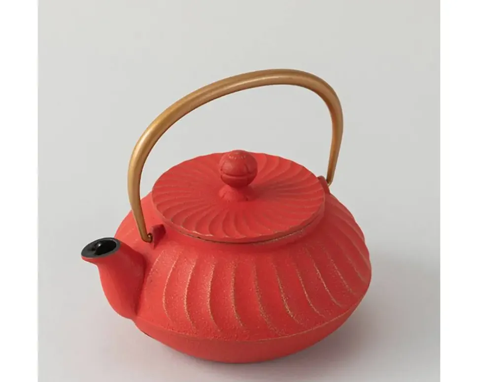 cast_iron_teapot_red_wave_1.webp MIYA Company Teapots - Cast Iron^Cast Iron Teapot Red Wave Gold Handle