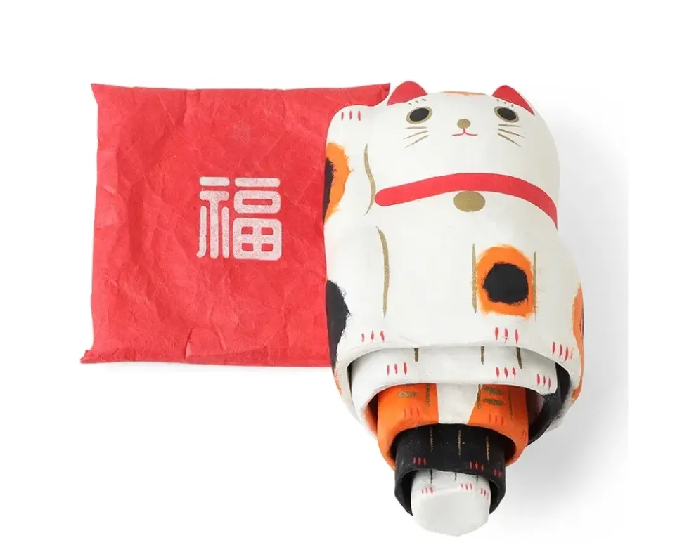 figurine_fortune_cat_nest_3.webp MIYA Company Figurines^Figurine Fortune Cat Nesting Doll Set