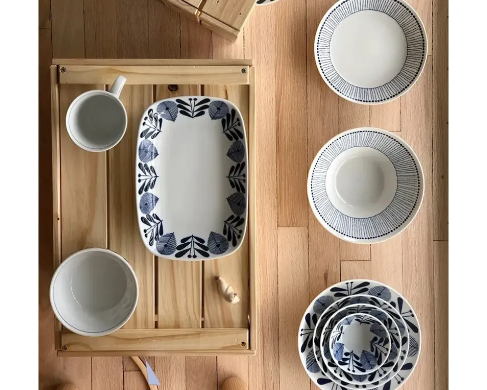 hallo_bloem__serving_dish_4.webp MIYA Company Shallow Bowls^Hallo Bloem 8.75" Serving Dish