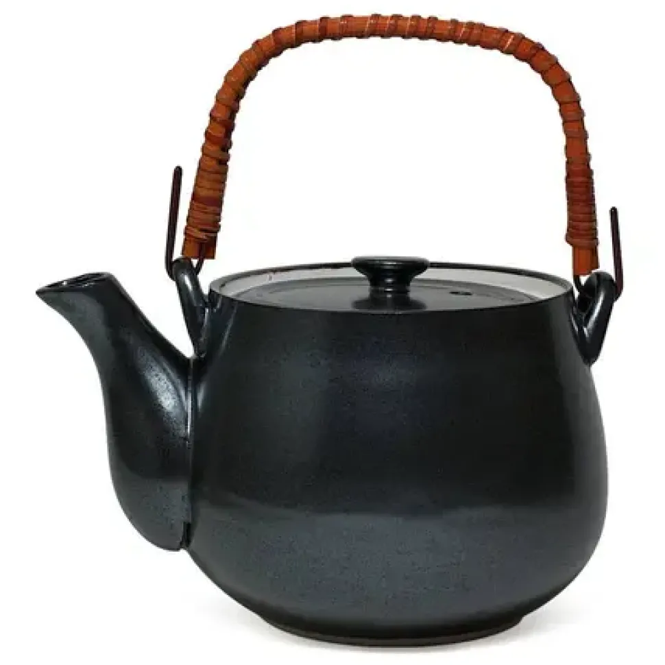 iron_glaze__oz_teapot_0.webp MIYA Company Teapots - Ceramic^Iron Glaze 38 Oz. Teapot